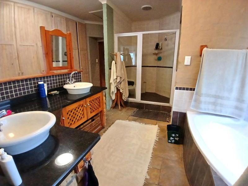 3 Bedroom Property for Sale in Stilbaai Wes Western Cape